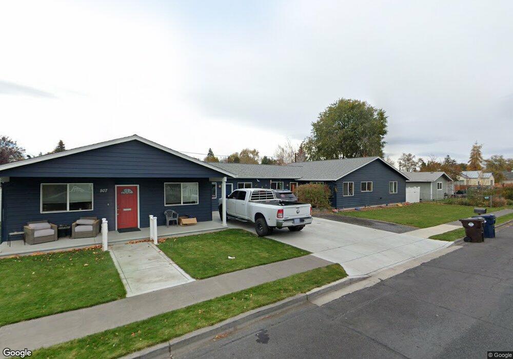 507 NW 7th St, Redmond, OR 97756 - photo 1