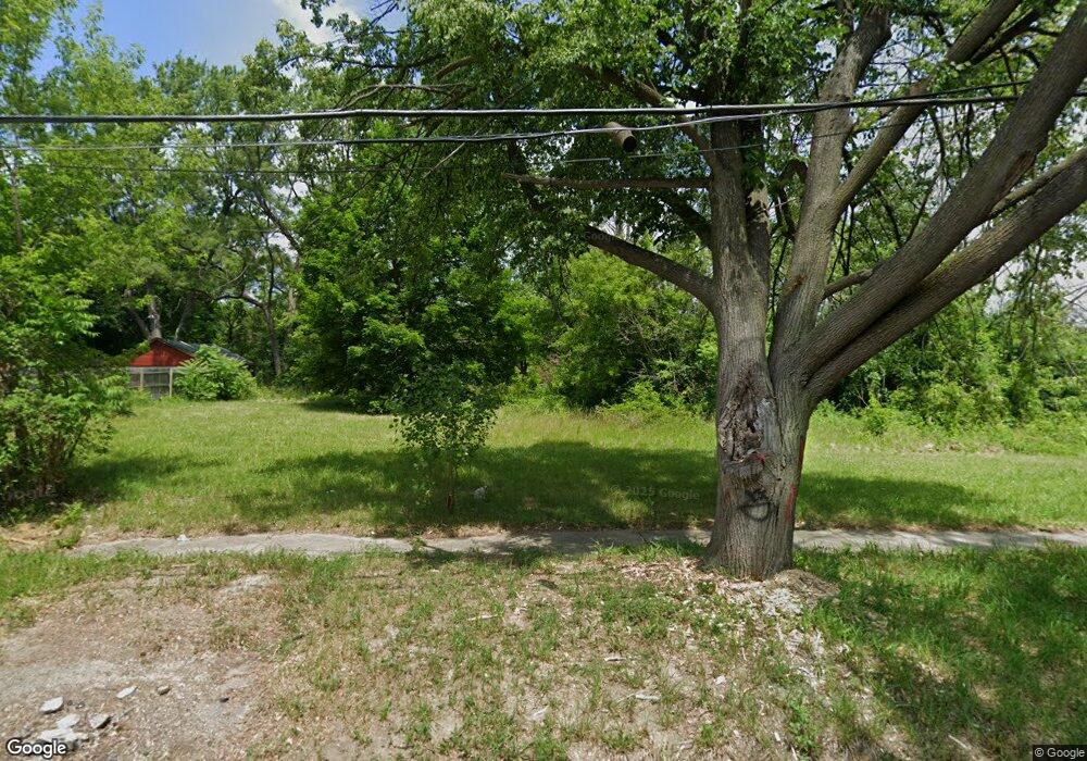 1539 Wyoming Ave, Flint, MI 48506 - photo 1