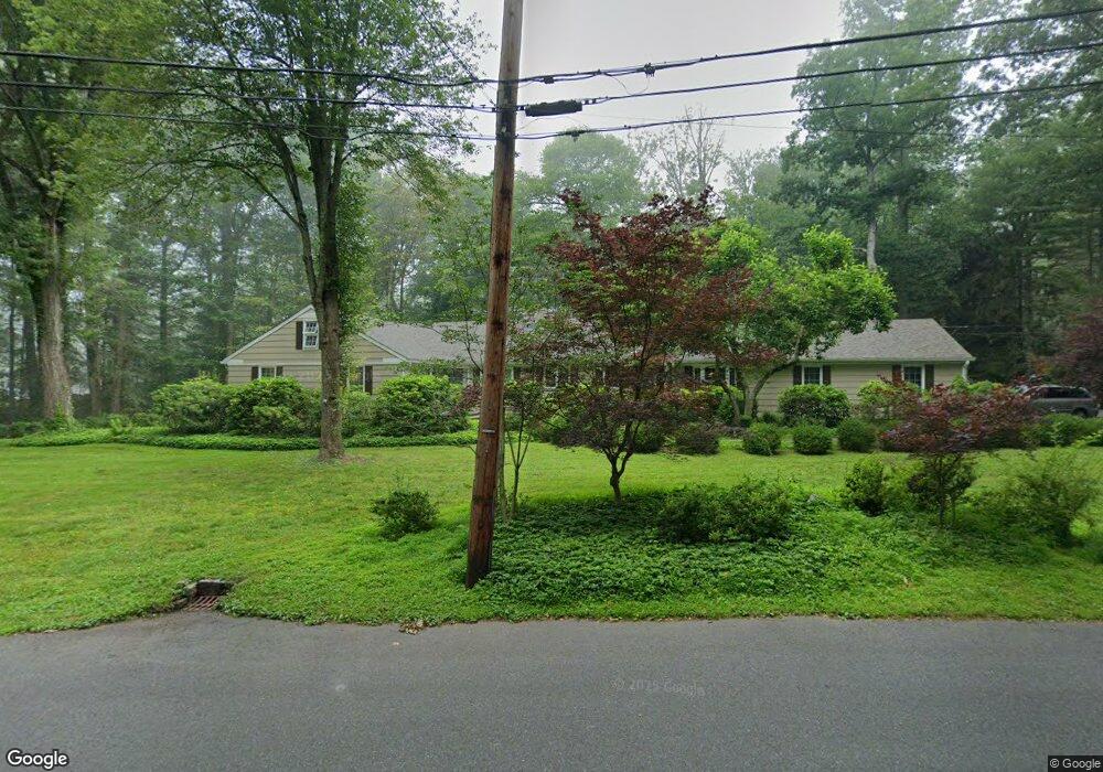 2 Stony Brook Rd S, Darien, CT 06820 - photo 1