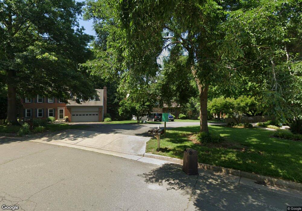 1912 Aubrey Place Ct, Vienna, VA 22182 - photo 1