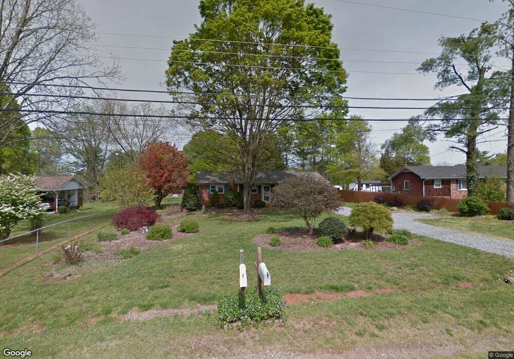 172 Shumaker Dr, Statesville, NC 28625 - photo 1