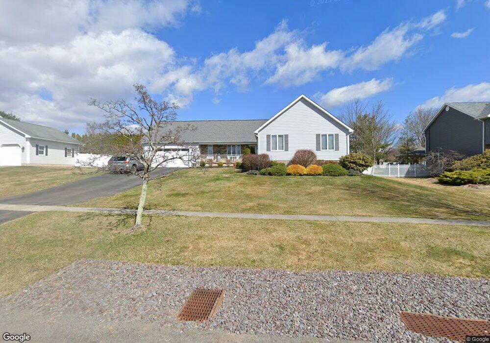 912 Clearview Rd unit L27, Moscow, PA 18444 - photo 1