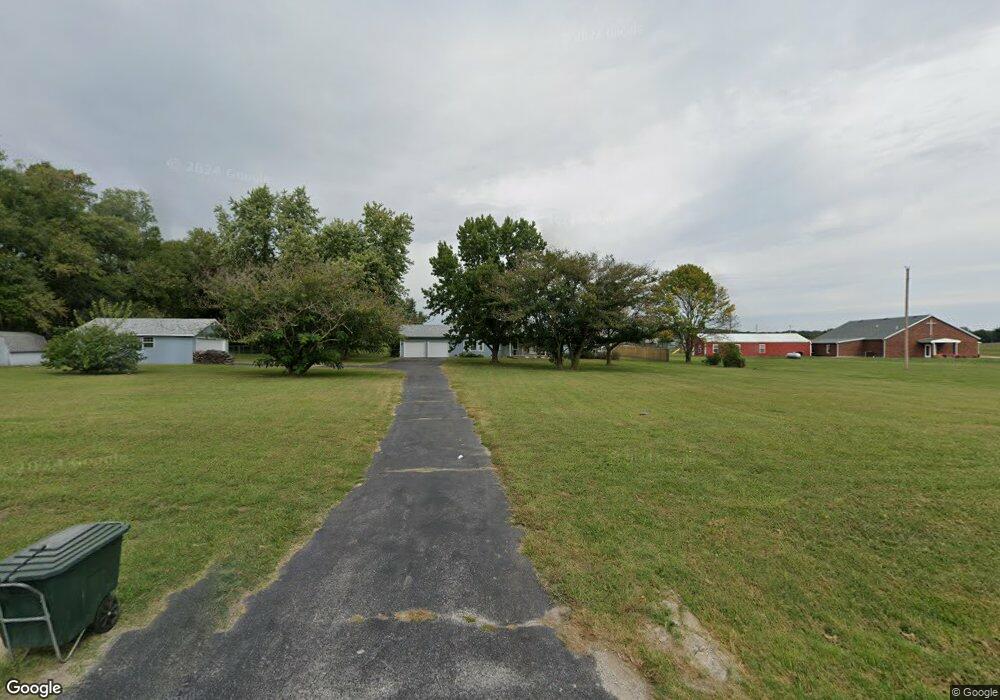 819 Highway 32, Bolivar, MO 65613 - photo 1