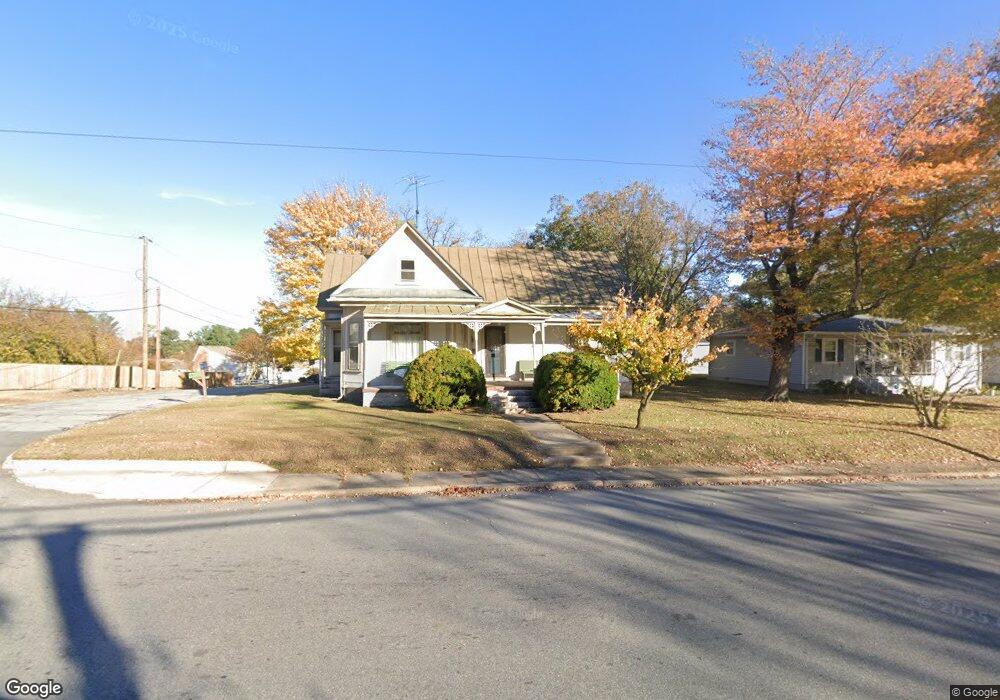 601 Barnes St, Reidsville, NC 27320 - photo 1