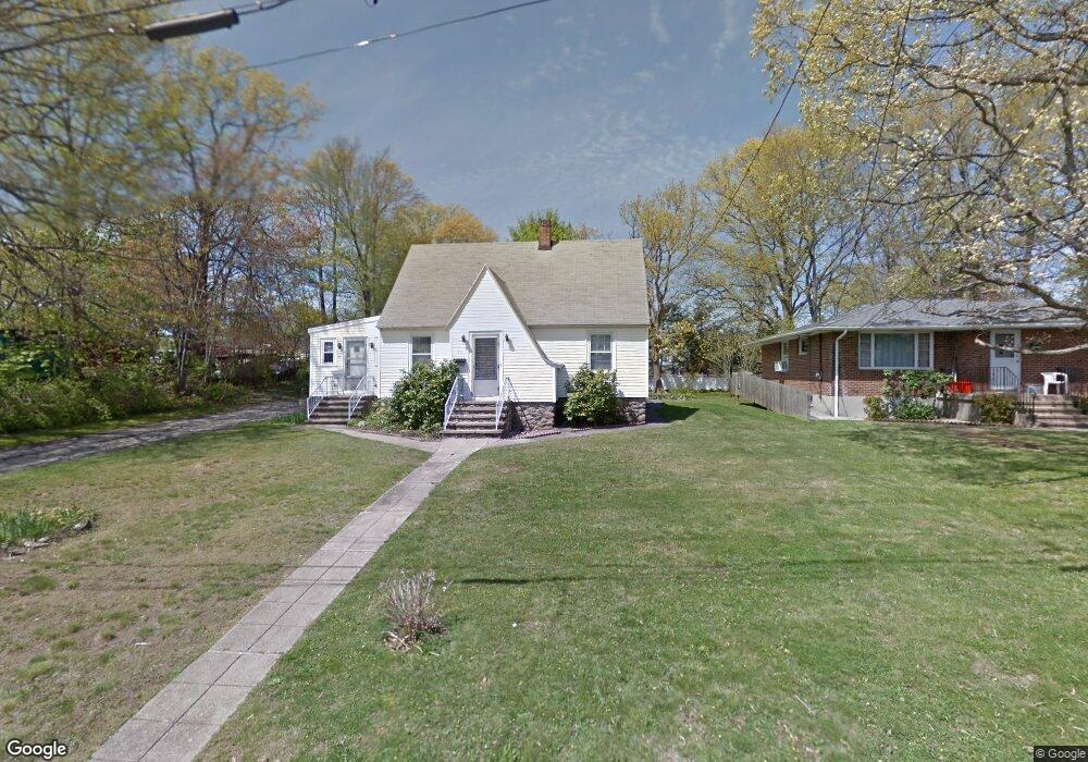 80 Hauser St unit RIGHT, Waterbury, CT 06704 - photo 1