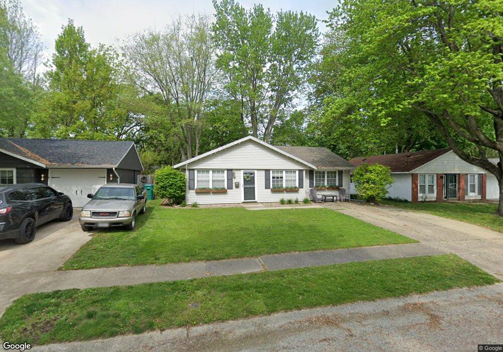 1421 S 2nd St, Mattoon, IL 61938 - photo 1