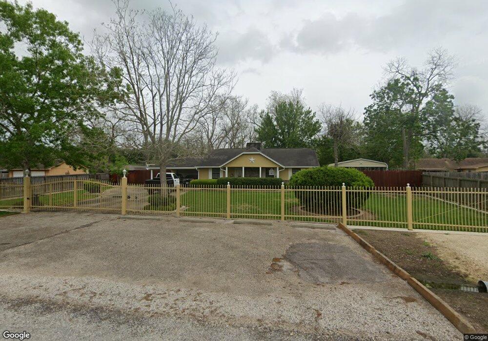 187 Nueces St, Bay City, TX 77414 - photo 1