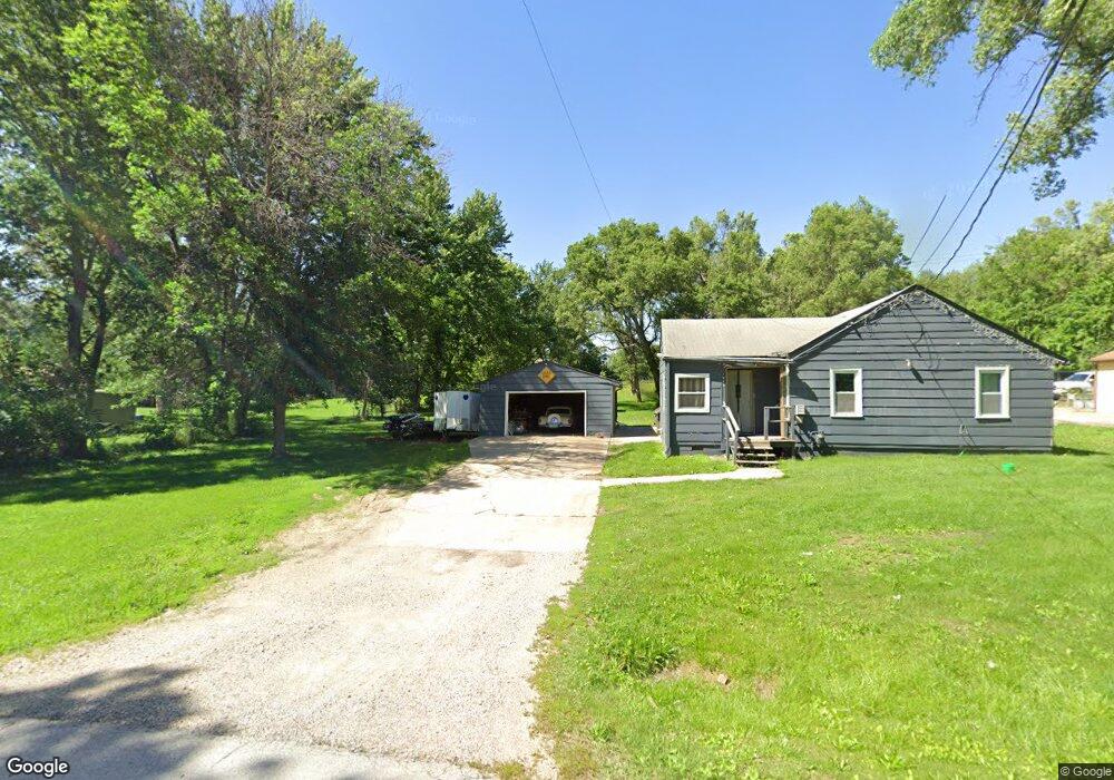 1870 E Marion St, Des Moines, IA 50320 - photo 1