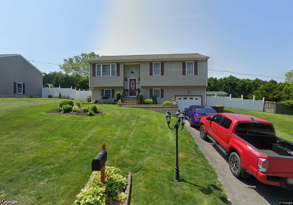 95 Point West Dr, Fall River, MA 02720 - photo 1