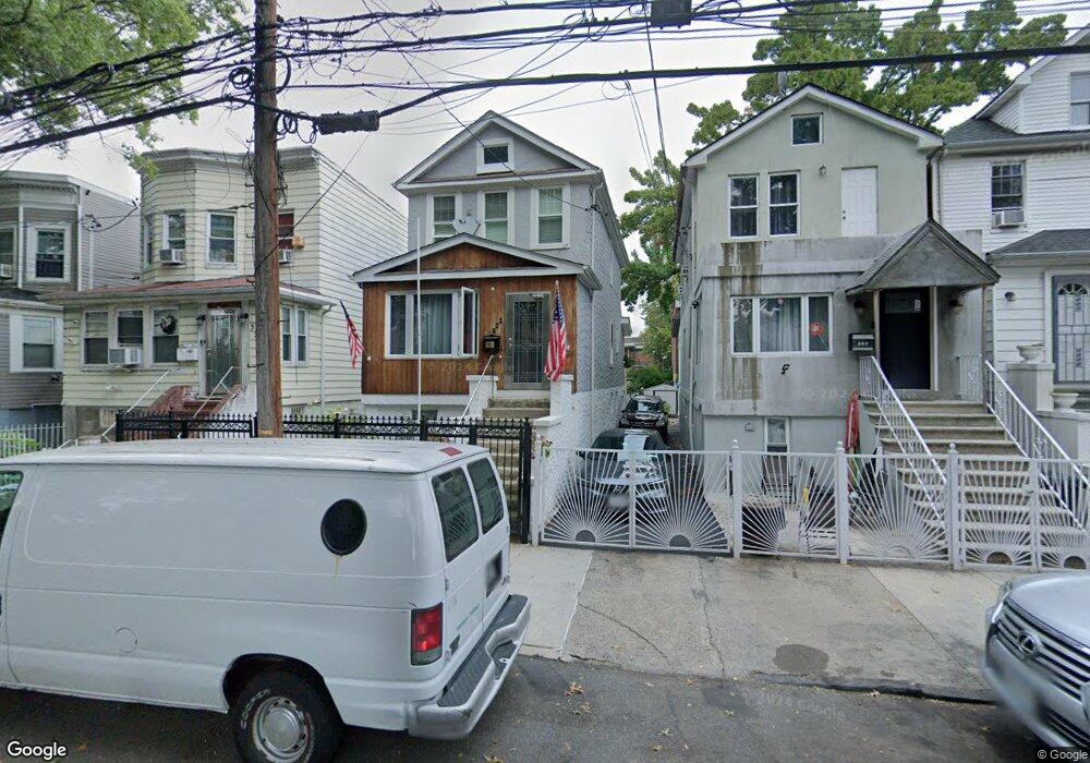 522 Beach Ave, Bronx, NY 10473 - photo 1