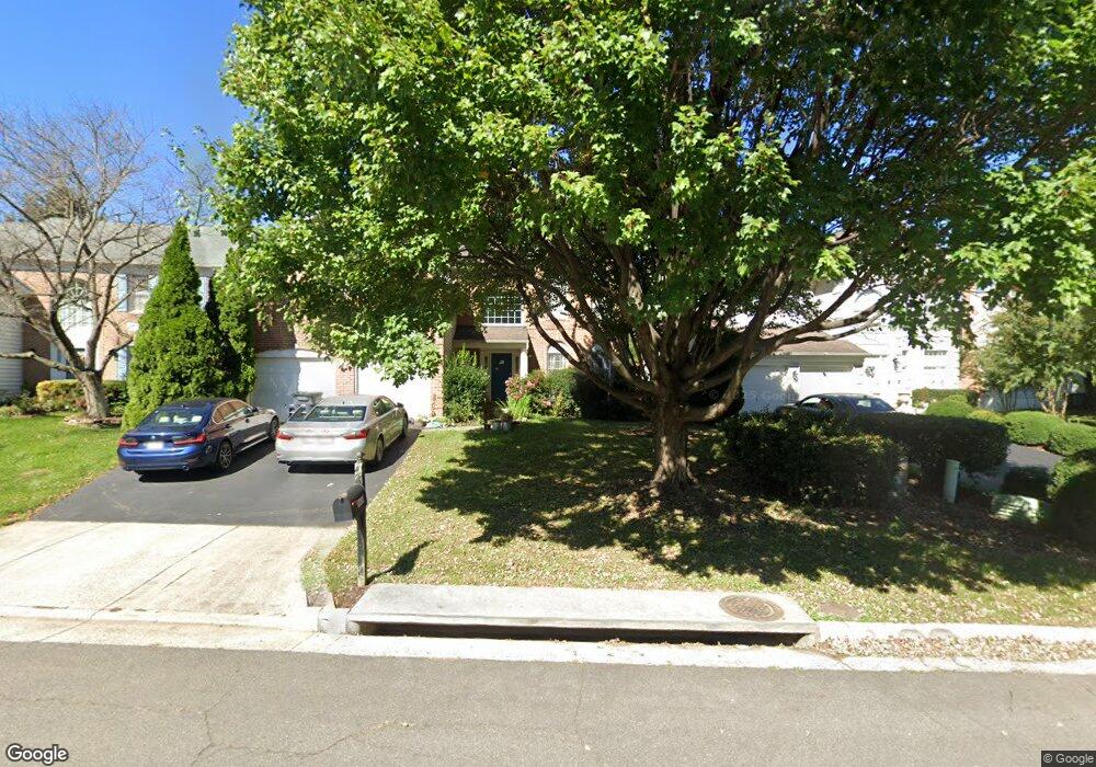 10806 Crippen Vale Ct, Reston, VA 20194 - photo 1