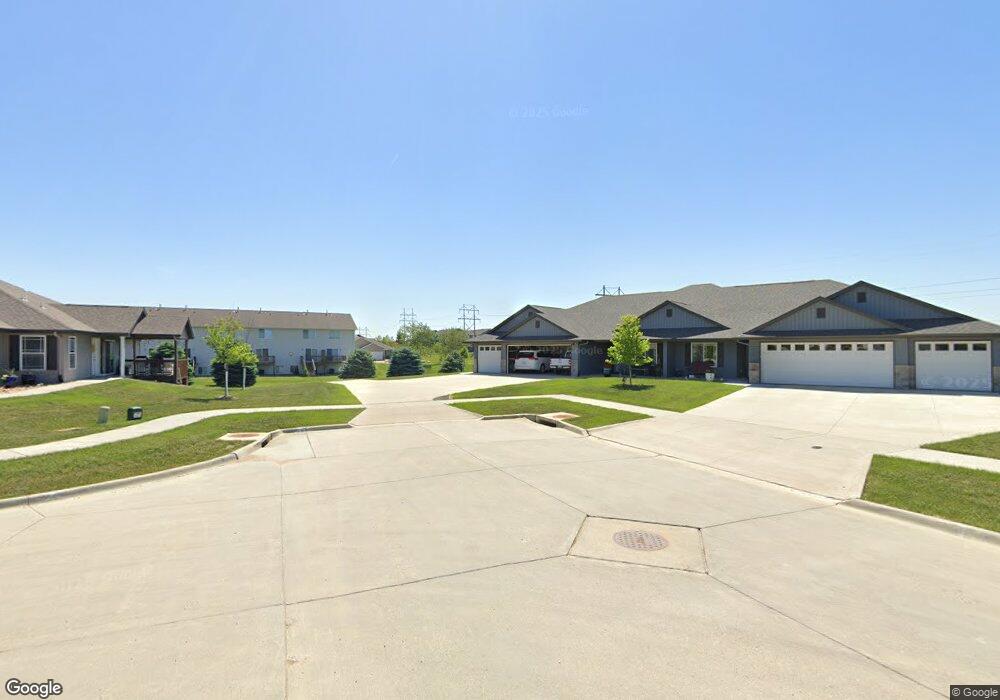 3615 Bluebird Dr SW, Cedar Rapids, IA 52404 - photo 1