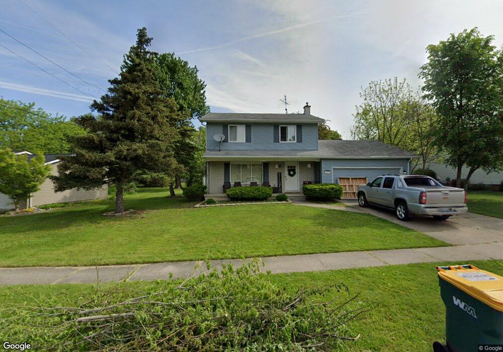 429 Carrie Dr, Flushing, MI 48433 - photo 1