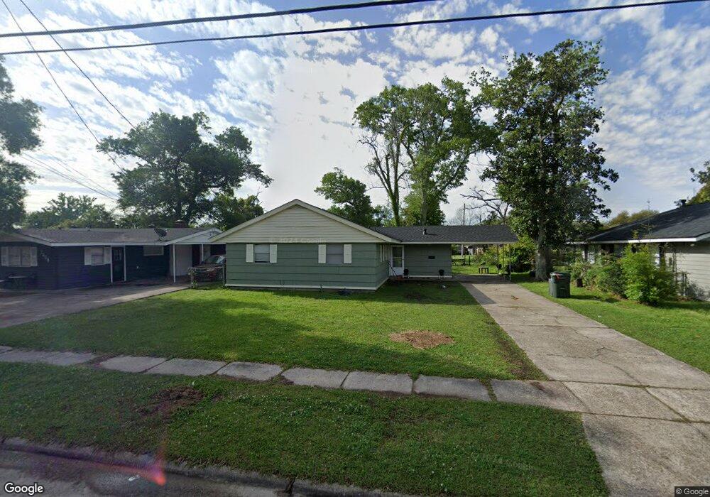 1604 Meadow Dr, Lake Charles, LA 70607 - photo 1