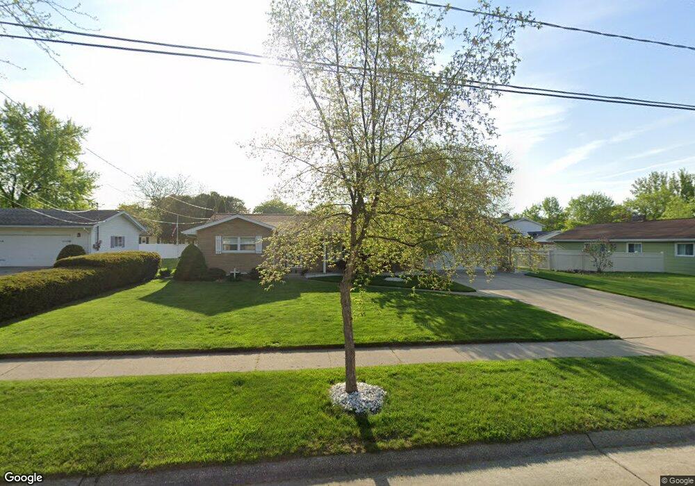 221 Frank Rd, Frankenmuth, MI 48734 - photo 1