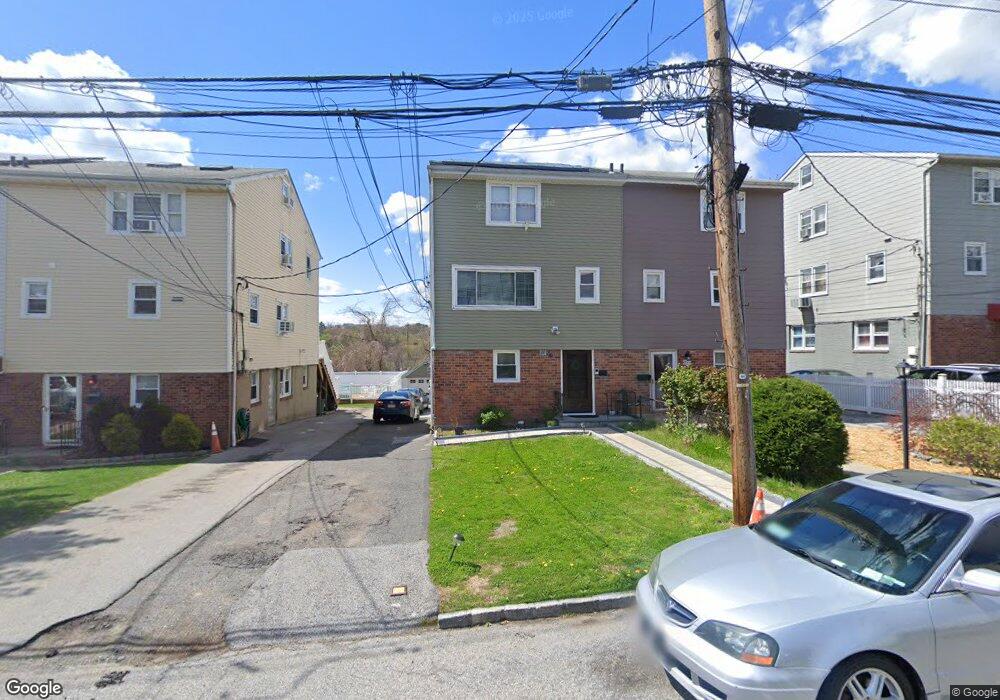 237 Hoover Rd, Yonkers, NY 10710 - photo 1