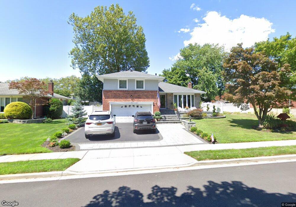 39 Lent Dr, Plainview, NY 11803 - photo 1