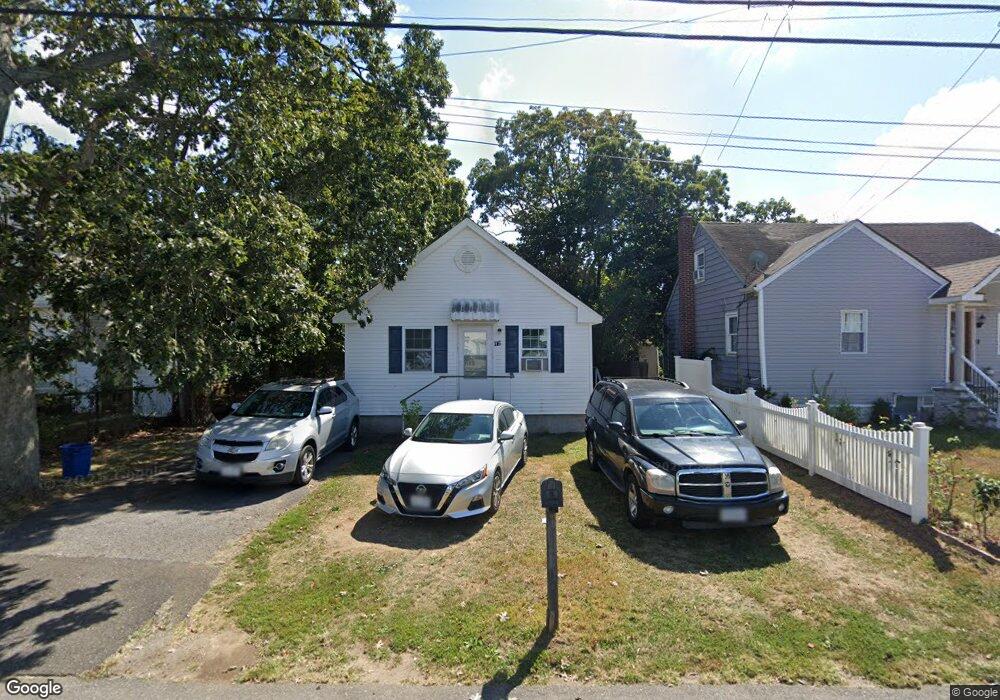 116 43rd St, Copiague, NY 11726 - photo 1