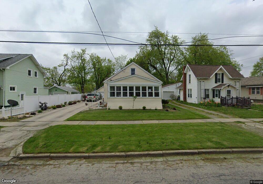 1142 E Hunt St, Adrian, MI 49221 - photo 1