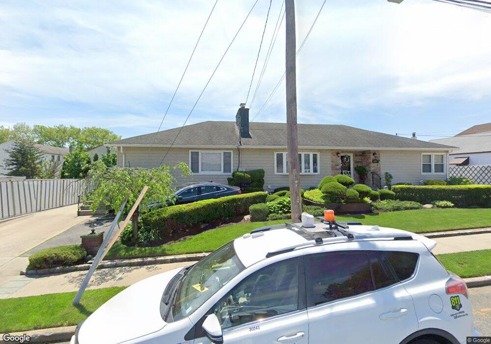 867 Liberty Place, Franklin Square, NY 11010 - photo 1