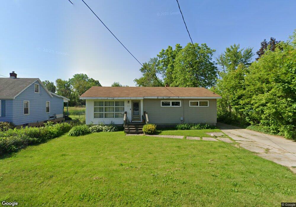 1185 W Princeton Ave, Flint, MI 48505 - photo 1