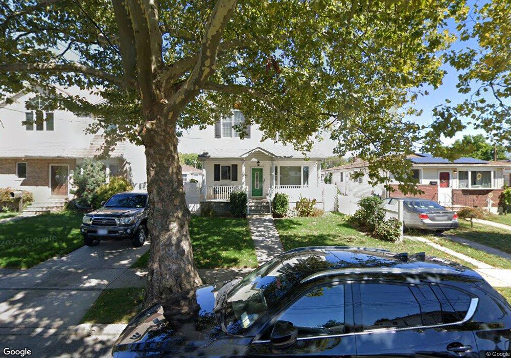 27 Chesterton Ave, Staten Island, NY 10306 - photo 1