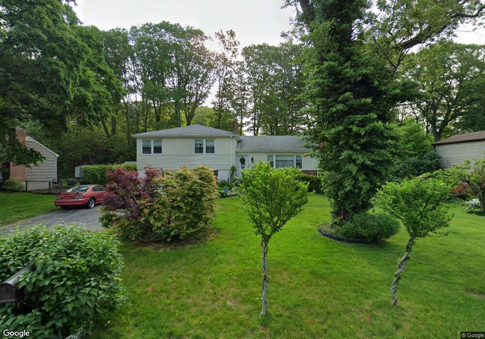 114 Blueberry Rd, Trumbull, CT 06611 - photo 1