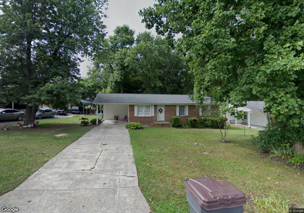 803 Robinson Cir, Reidsville, NC 27320 - photo 1