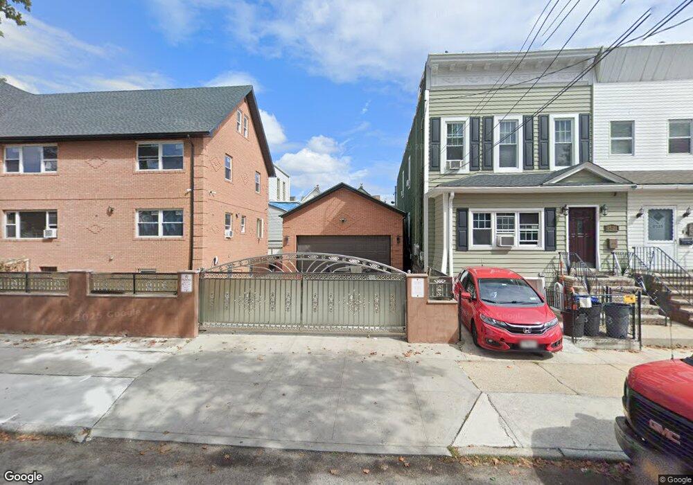95-15 110th St, South Richmond Hill, NY 11419 - photo 1