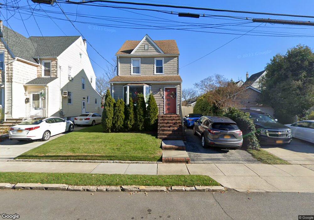 35 Amherst Rd, Valley Stream, NY 11581 - photo 1