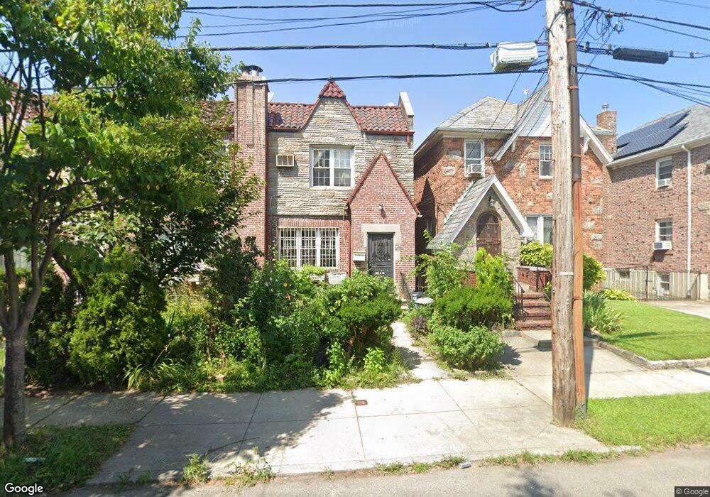 16009 Laburnum Ave, Flushing, NY 11358 - photo 1