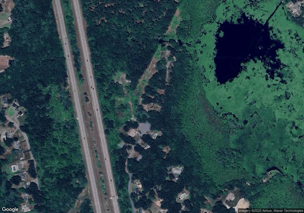 555 Johnny Appleseed Ln, Leominster, MA 01453 - photo 1