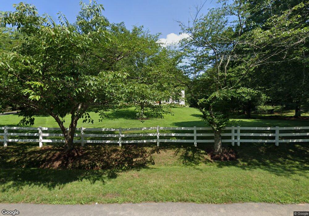 8921 Saunders Ln, Bethesda, MD 20817 - photo 1