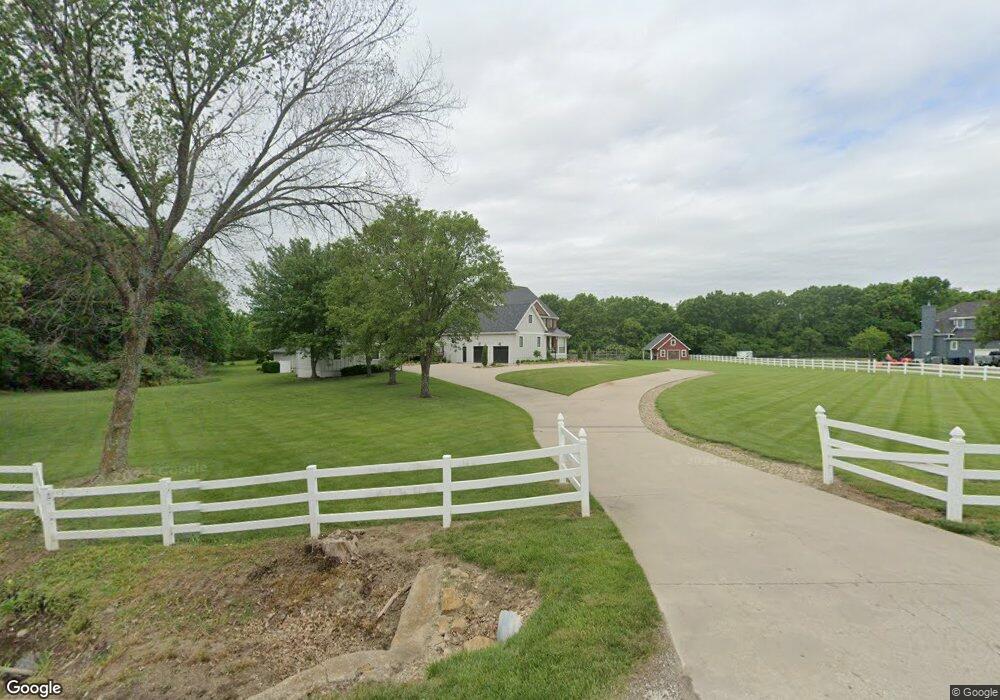 5621 SW Urish Rd, Topeka, KS 66610 - photo 1