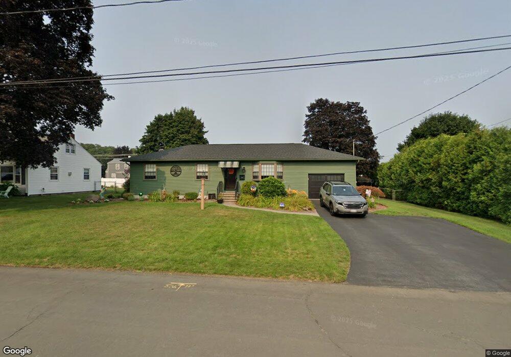 26 Sterling Rd, Holyoke, MA 01040 - photo 1