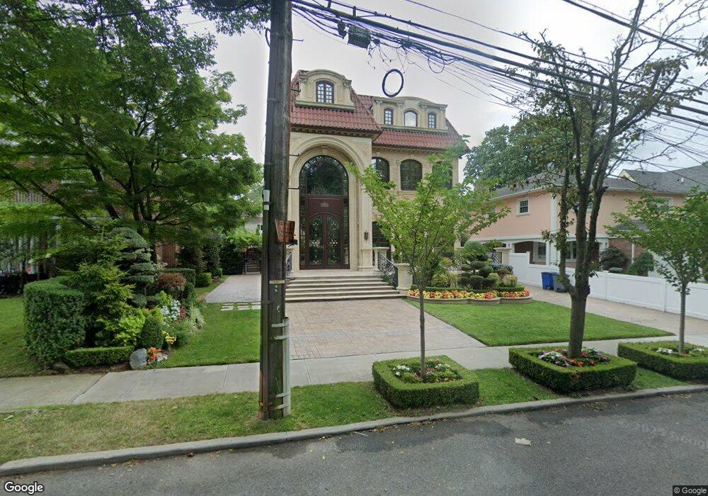 18710 Aberdeen Rd, Jamaica, NY 11432 - photo 1