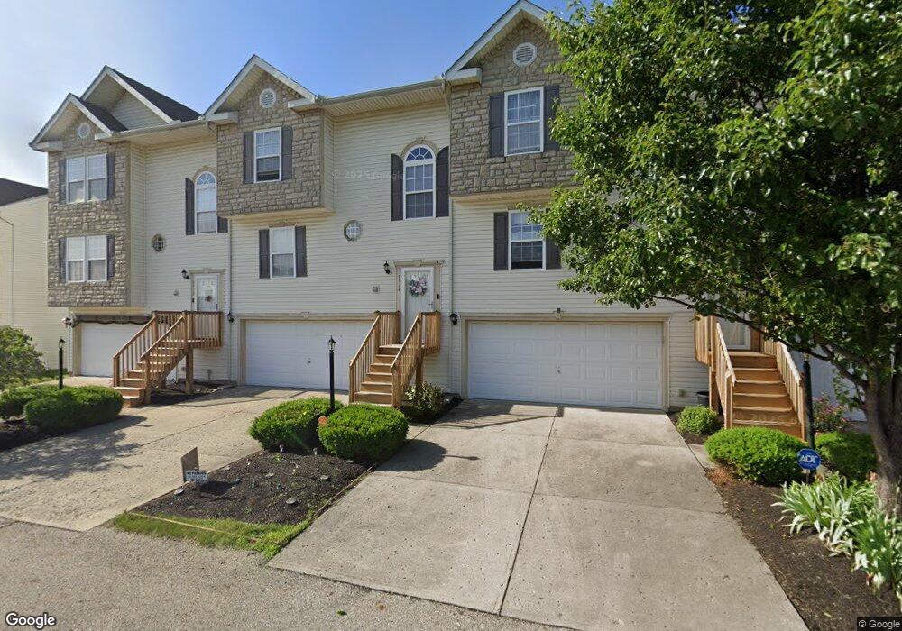 5914 Abernathy Ln unit 17B, Columbus, OH 43232 - photo 1