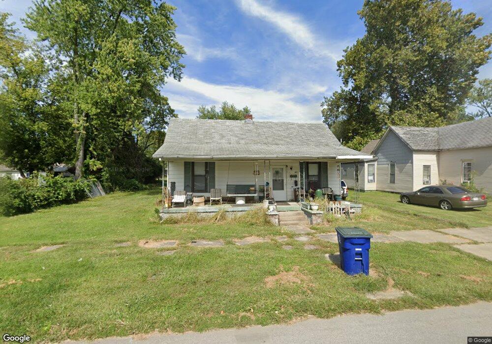 414 E Oak St, Princeton, IN 47670 - photo 1