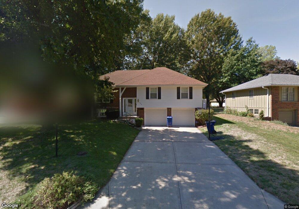 909 NW 10th St, Blue Springs, MO 64015 - photo 1