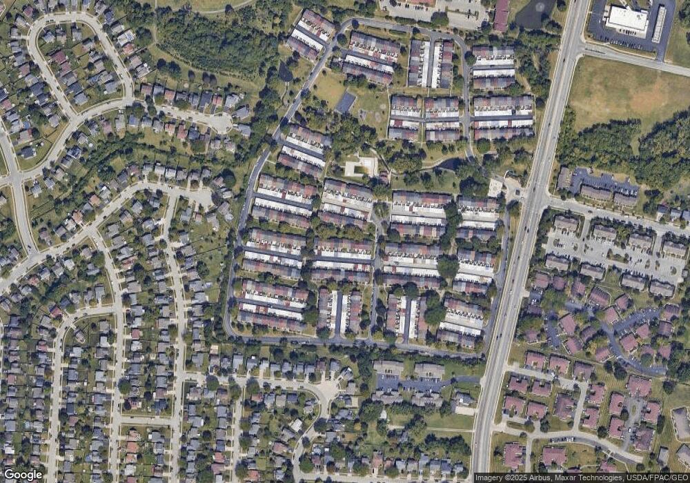 621 Dlyn St, Columbus, OH 43228 - photo 1