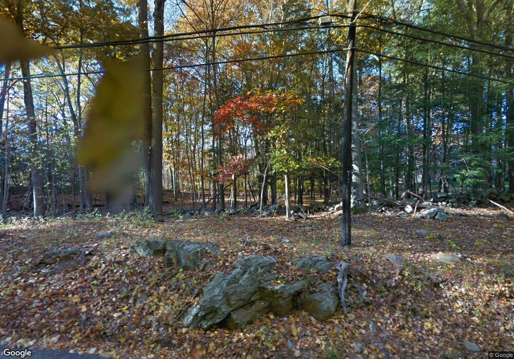 864 Catamount Rd, Fairfield, CT 06824 - photo 1