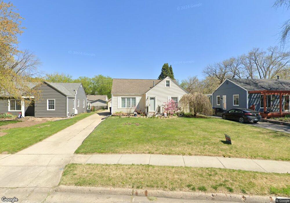1923 56th St, Des Moines, IA 50310 - photo 1