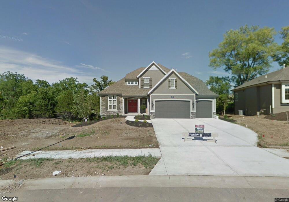 9721 Shady Bend Cir, Lenexa, KS 66227 - photo 1