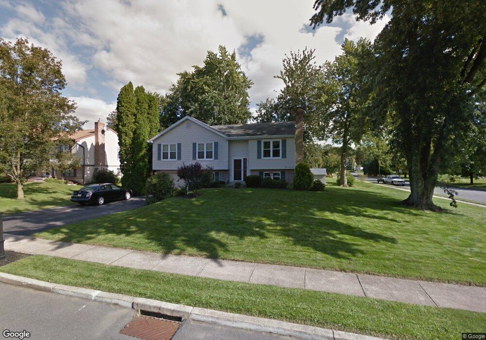 4902 Farming Ridge Blvd, Reading, PA 19606 - photo 1