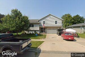 313 W Dougherty Dr, Lone Tree, IA 52755