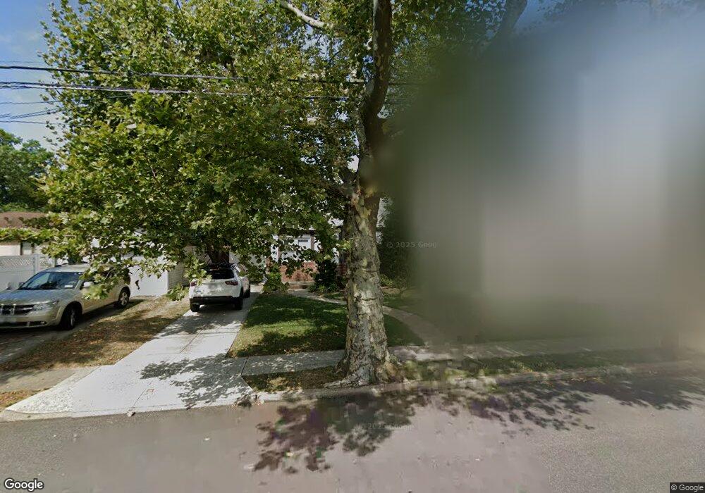 60 Commonwealth St, Franklin Square, NY 11010 - photo 1