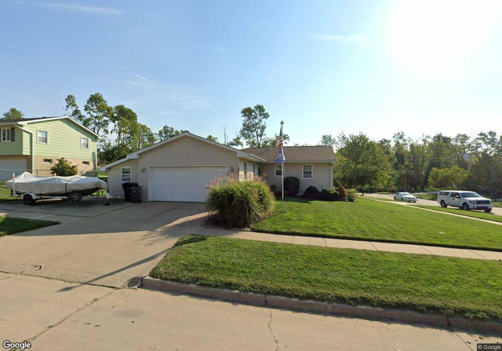 3016 2nd Ave SW, Cedar Rapids, IA 52404 - photo 1