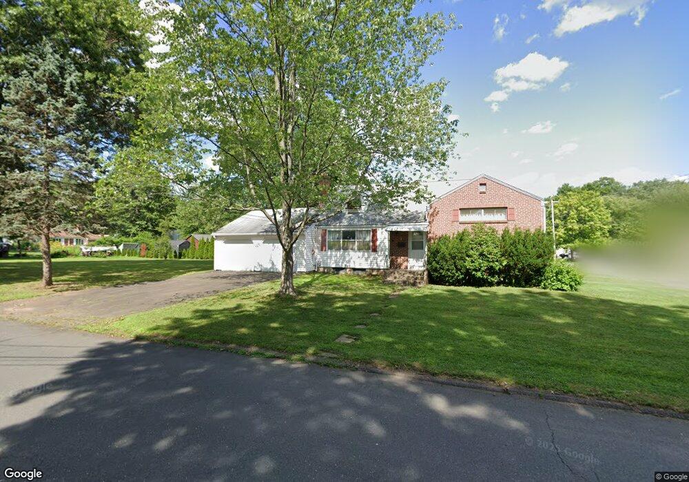 8 Tom Lin Rd, Newington, CT 06111 - photo 1