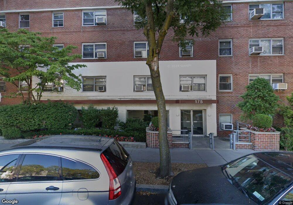 Sold $600,000 • Co-Listing Agent