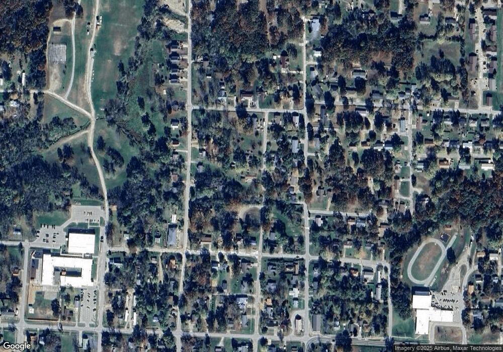 300 N Locust St, Dixon, MO 65459 - photo 1